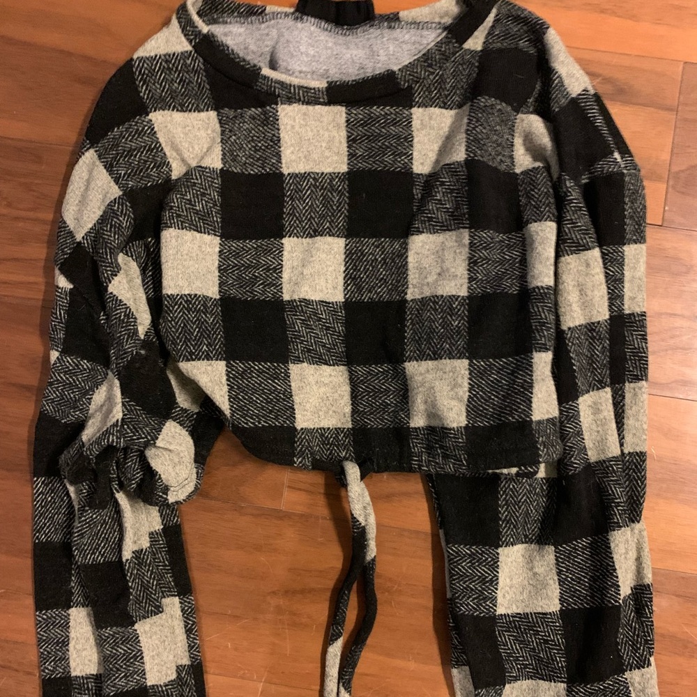 Audrey 3+1 Cropped checkered Long Sleeve Shirt/Top (from Ruby & Jenna boutique)